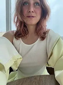 Snapshot of Puzdosia chatting on May 15, 2026, 2:02 pm Puzdosia online show from May 15, 2026, 2:02 pm