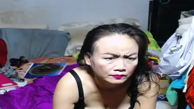 1CuteAndSexy69 online show from October 31, 2025, 5:14 pm