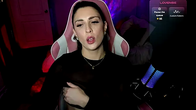 queenxlexy online show from January 7, 2025, 9:46 pm