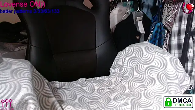 sweet cute cat online show from November 8, 2025, 5:45 pm