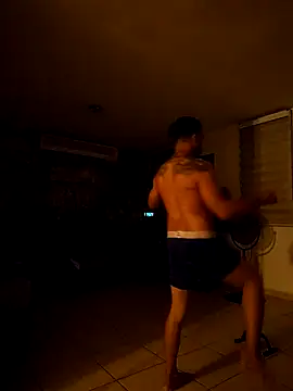 Snapshot of tropikboy chatting on November 5, 2025, 9:53 am tropikboy online show from November 5, 2025, 9:53 am