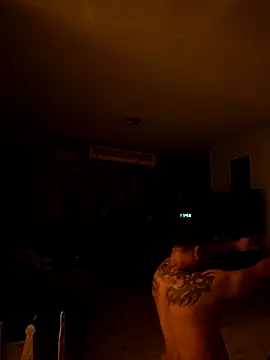 Snapshot of tropikboy chatting on December 16, 2025, 9:47 am tropikboy online show from December 16, 2025, 9:47 am