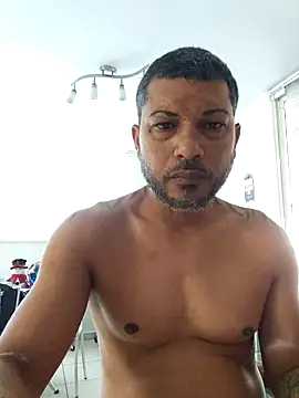 Snapshot of tropikboy chatting on December 19, 2025, 11:50 am tropikboy online show from December 19, 2025, 11:50 am