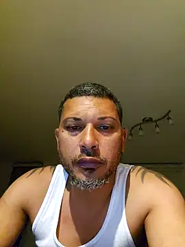 Snapshot of tropikboy chatting on January 13, 2026, 2:17 am tropikboy online show from January 13, 2026, 2:17 am