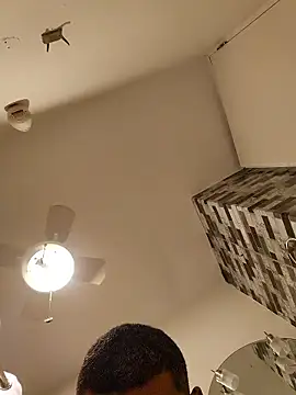 Snapshot of tropikboy chatting on January 15, 2026, 9:47 am tropikboy online show from January 15, 2026, 9:47 am