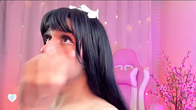 rosseblondee online show from September 27, 2025, 9:42 pm