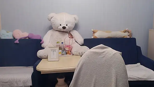 night is dark online show from November 10, 2025, 1:54 pm