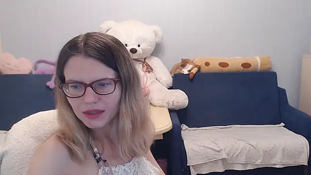 night is dark online show from November 20, 2025, 5:45 pm