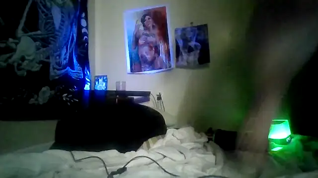 Snapshot of FUNINWV9 chatting on February 28, 2026, 2:18 pm FUNINWV9 online show from February 28, 2026, 2:18 pm