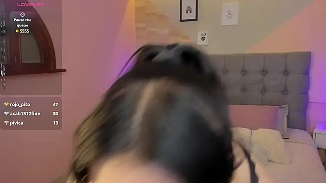  Abril W online show from February 23, 2025, 7:07 pm