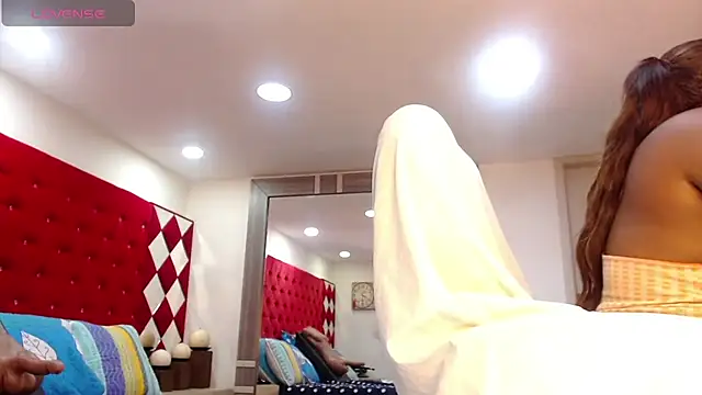 TamyJhonson online show from November 19, 2025, 1:00 pm