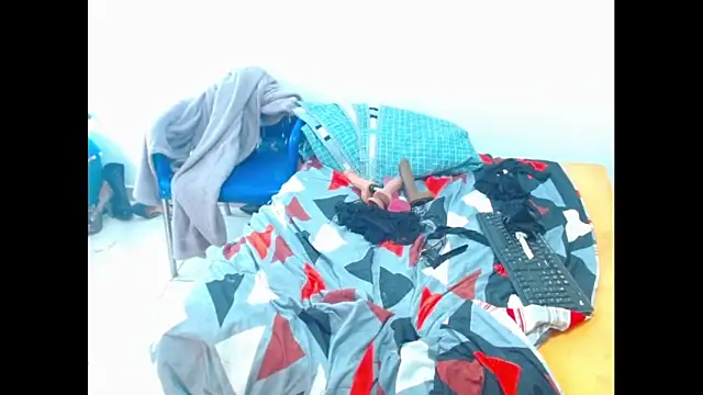 keyklin1 online show from December 2, 2025, 12:54 pm