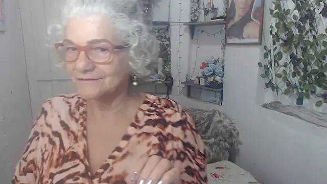 FunnyGrandma online show from October 9, 2025, 12:30 am