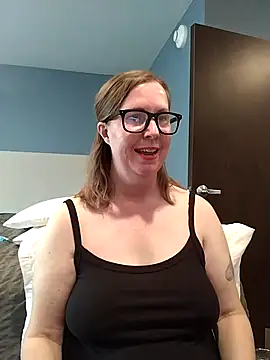 SweetandNaughty1 online show from September 29, 2025, 9:19 pm