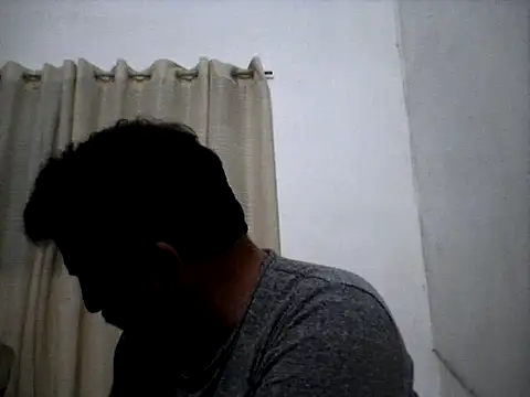 Snapshot of Reload_033 chatting on June 5, 2026, 3:57 am Reload 033 online show from June 5, 2026, 3:57 am