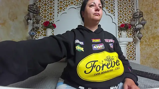 AleshaArabian online show from October 7, 2025, 3:04 am