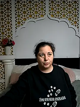 AleshaArabian online show from October 27, 2025, 5:11 am