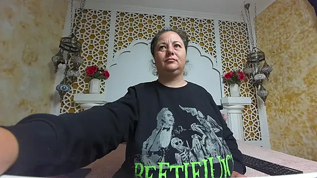 AleshaArabian online show from October 31, 2025, 5:08 am