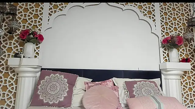 AleshaArabian online show from February 2, 2026, 5:17 am