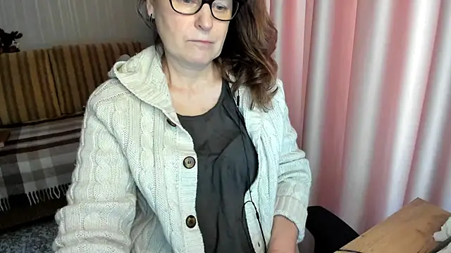 lauraoven online show from February 5, 2026, 10:31 am