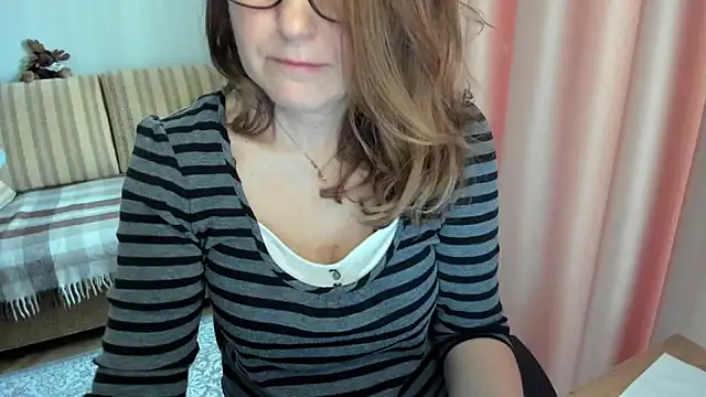 lauraoven online show from March 13, 2026, 7:26 am