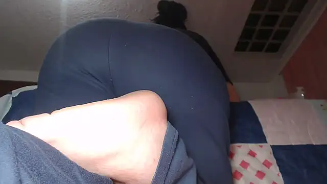 prettyangelsquirt online show from January 28, 2025, 2:32 am