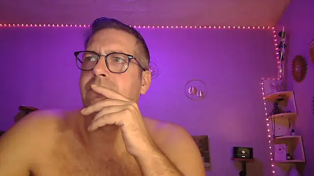 matrikes1 online show from November 8, 2025, 8:40 pm