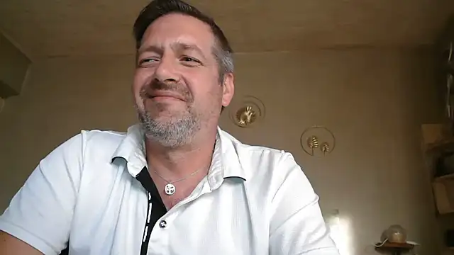 Snapshot of matrikes1 chatting on June 3, 2026, 6:13 pm matrikes1 online show from June 3, 2026, 6:13 pm