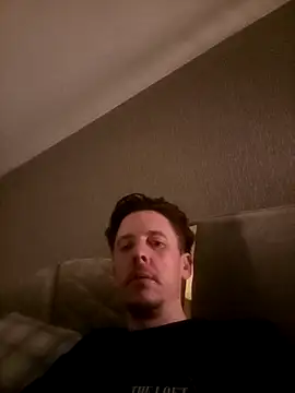 Snapshot of Antonio11111x chatting on February 9, 2026, 12:03 am Antonio11111x online show from February 9, 2026, 12:03 am