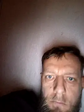 Kw8585kw online show from November 28, 2025, 8:39 am