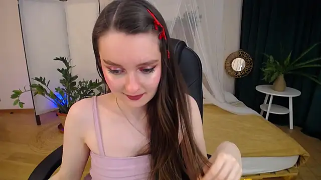 CloudGrace online show from February 5, 2025, 6:13 am