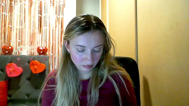 SusanCurt online show from February 16, 2026, 5:31 pm