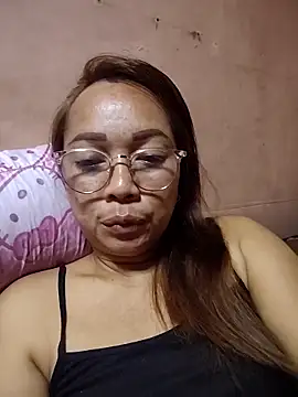 asianwet4u online show from September 29, 2025, 2:33 pm