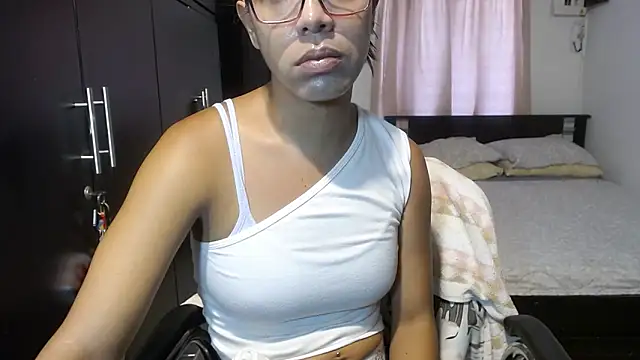 sensual nataliee online show from January 28, 2025, 4:41 pm