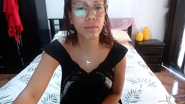 sensual nataliee online show from October 8, 2025, 1:42 pm