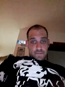 Codymc89 online show from May 4, 2026, 2:35 pm