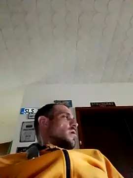 Codymc89 online show from May 15, 2026, 2:13 pm