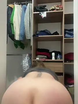 moniquerainx online show from March 23, 2025, 6:05 am