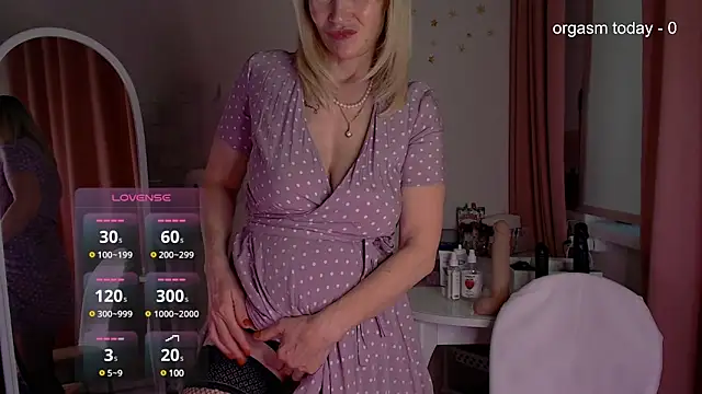 JuliaVilnet online show from February 15, 2025, 5:19 am