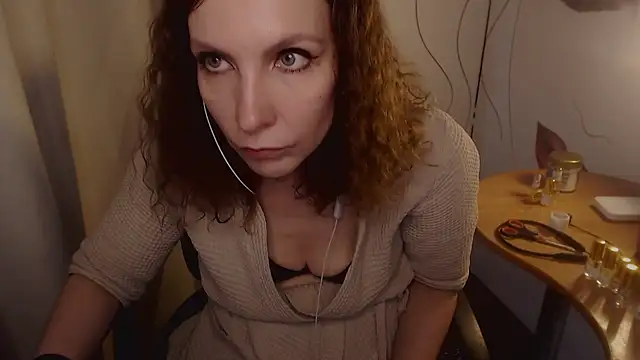 JohansonKatie online show from January 11, 2025, 11:56 am