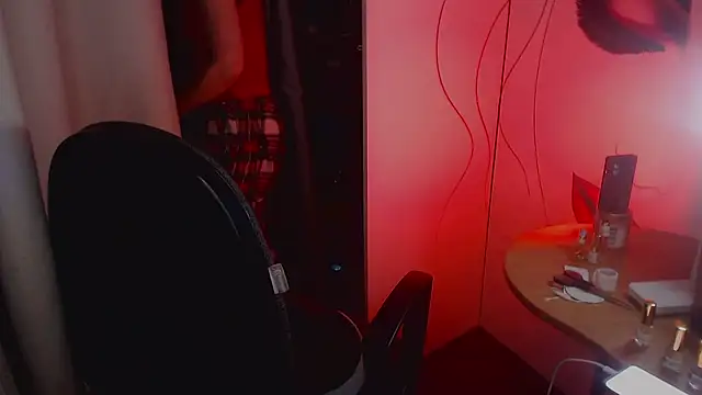 JohansonKatie online show from January 12, 2025, 3:49 am