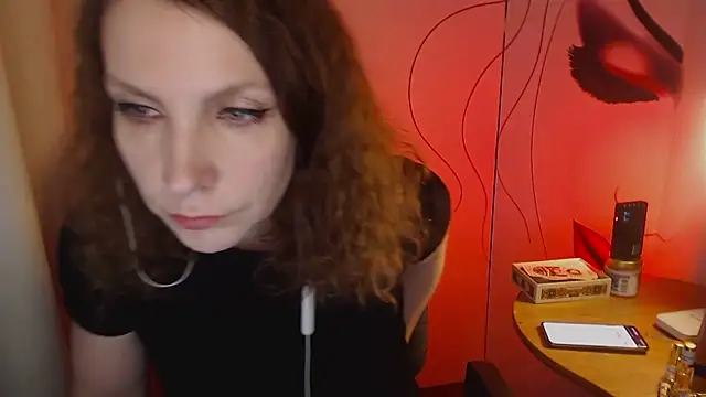 JohansonKatie online show from January 13, 2025, 1:39 pm