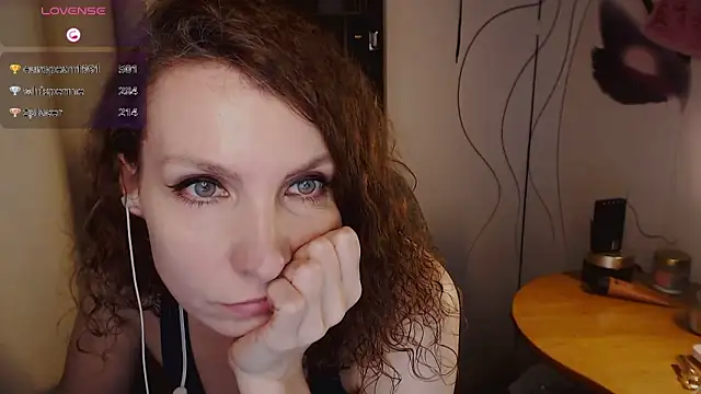 JohansonKatie online show from February 2, 2025, 1:45 am