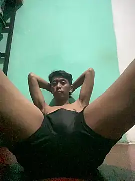 Snapshot of ditiya18 chatting on December 21, 2025, 4:25 pm ditiya18 online show from December 21, 2025, 4:25 pm