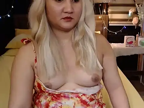 xheavenlytrans online show from December 18, 2025, 12:44 pm