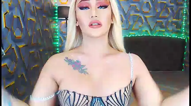 KylieMaxwellCaulfield TS online show from January 29, 2025, 3:33 am