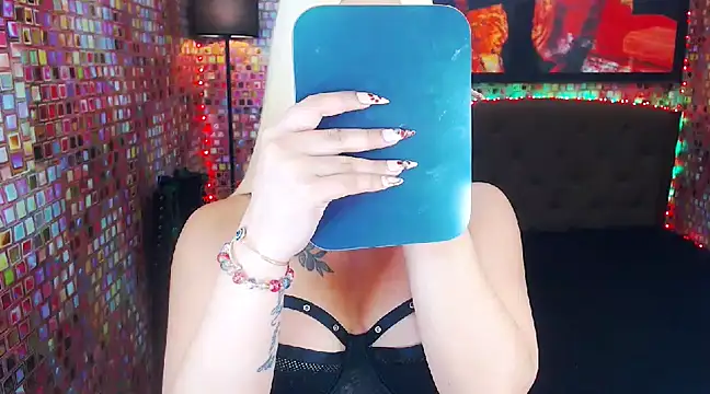 KylieMaxwellCaulfield TS online show from February 9, 2025, 11:46 pm