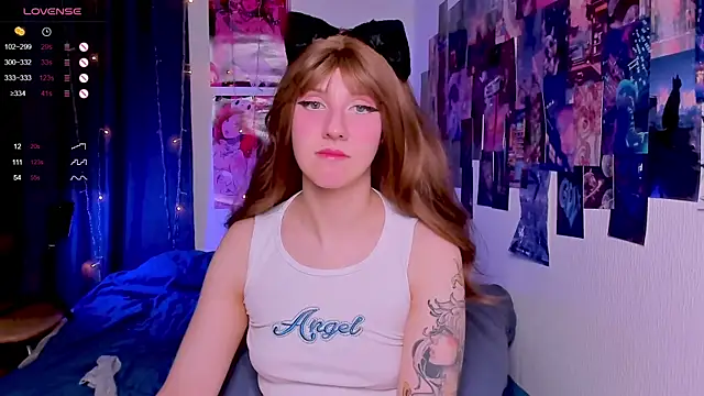 Snapshot of HotaruTomo chatting on January 16, 2025, 4:39 pm HotaruTomo online show from January 16, 2025, 4:39 pm