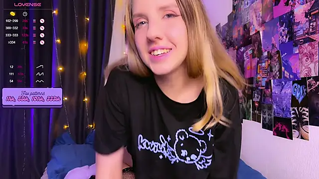 Snapshot of HotaruTomo chatting on March 15, 2025, 4:24 am HotaruTomo online show from March 15, 2025, 4:24 am