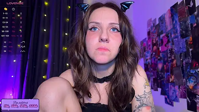 Snapshot of HotaruTomo chatting on October 31, 2025, 10:22 pm HotaruTomo online show from October 31, 2025, 10:22 pm